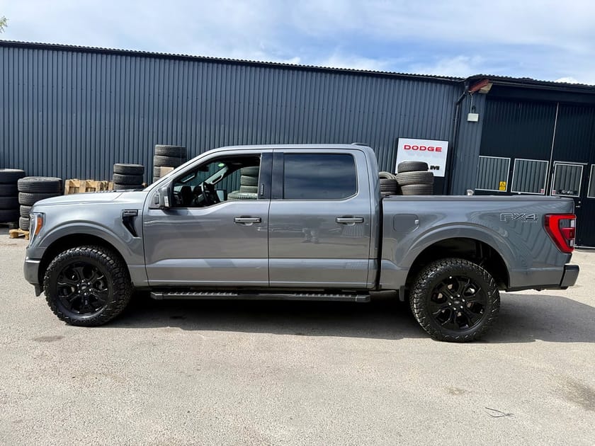 Bild 5 av Ford F-150 SuperCrew Lariat Black  5.0 V8  4x4
