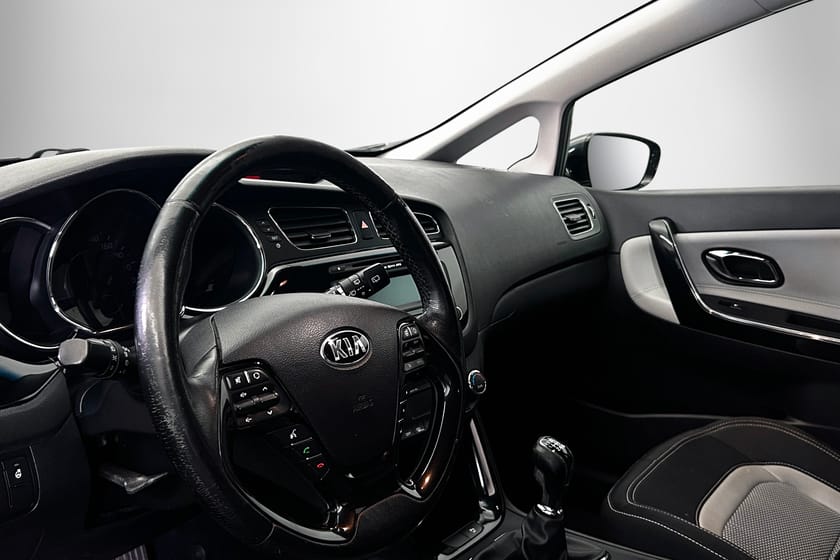 Bild 4 av Kia cee'd_sw 1.6 | Dragkrokg | Nyservad