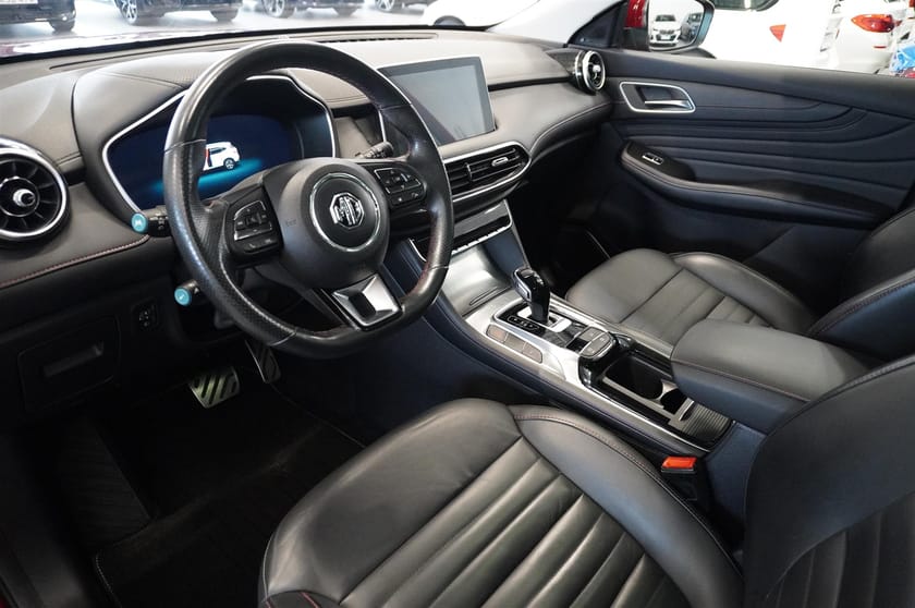 Bild 2 av MG EHS PHEV Luxury Automat Panorama Adaptiv Farthållare