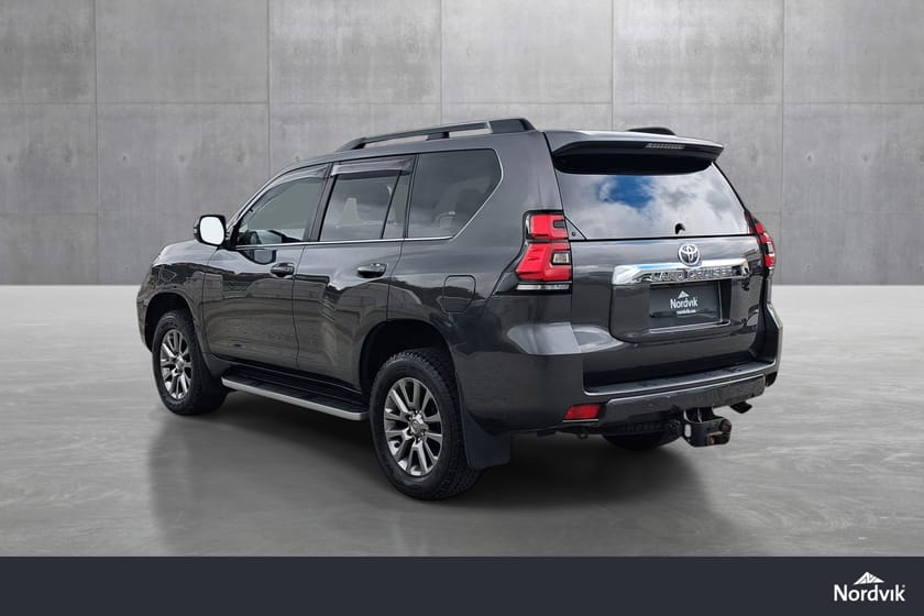 Bilde 3 av Toyota Land Cruiser 5-dørs 2.8D 177hk 4X4 GX