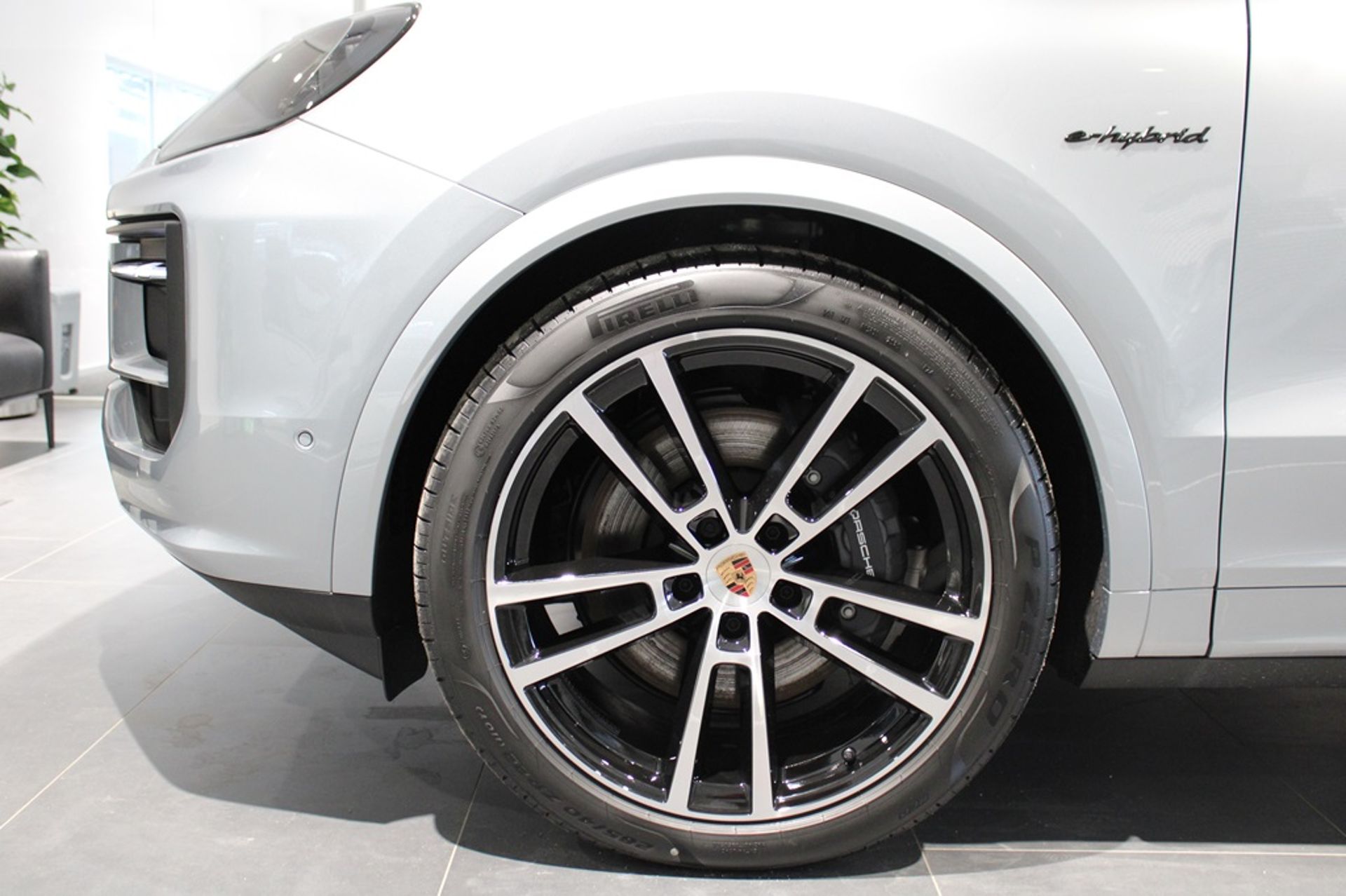 Porsche Cayenne E-Hybrid 2026, photo 7/28