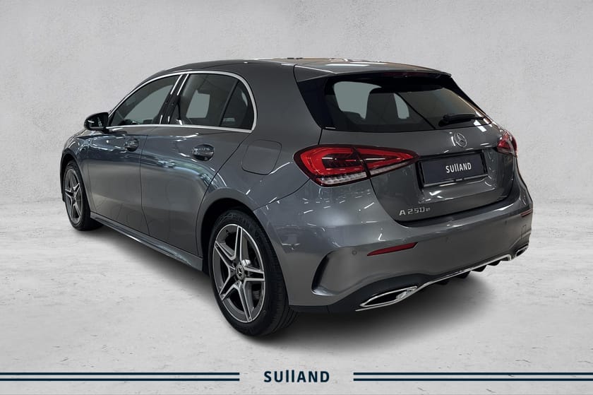 Bilde 3 av Mercedes-Benz A 250 e 250e | AMG | Velholdt | Komplett service | 71km WLTP
