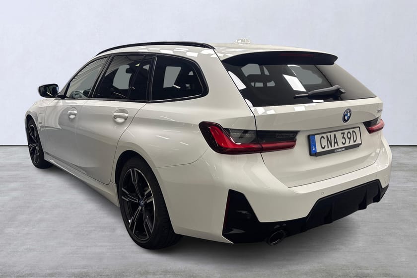 Bild 4 av BMW 330e Touring E M-Sport 292hk