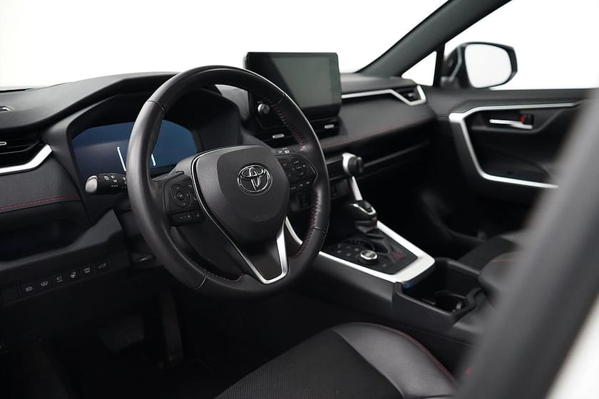 Bild 5 av Toyota RAV4 Plug-in Hybrid / 306hk / Style Premium / 360 / HUD
