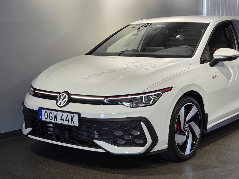 Bild 2 av Volkswagen Golf GTI 2.0 TSI DSG 265hk |18" Fälg|Matrix|Travel assi