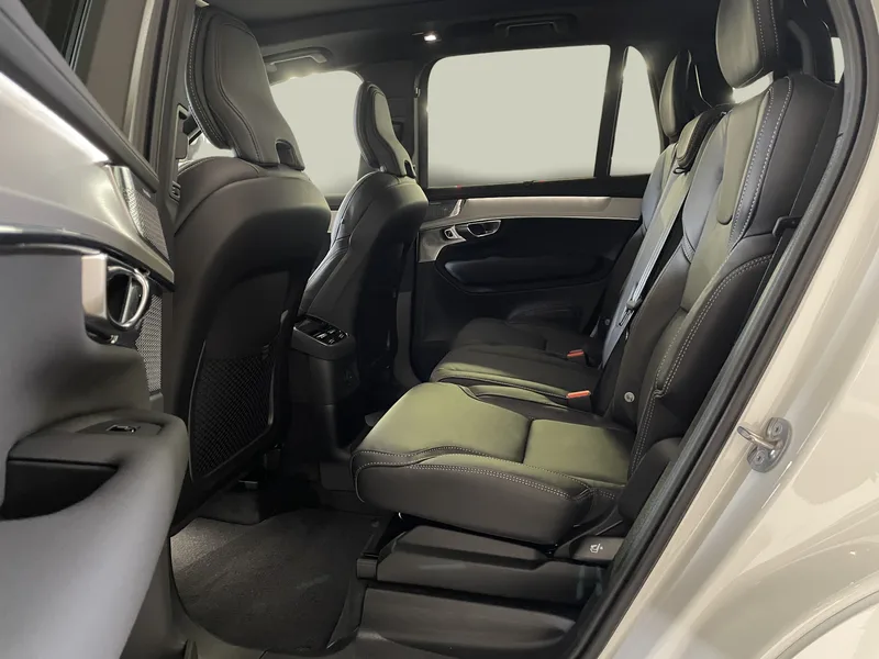 Bild 10 av 12 – Volvo XC90 T8 Ultra Dark
