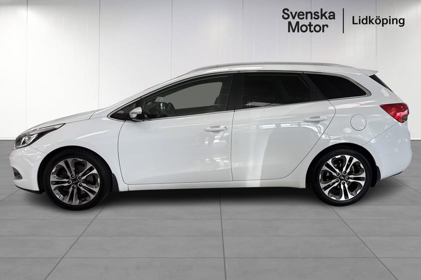 Bild 3 av Kia cee'd_sw 1.6 CRDi I Panorama I GPS I S&V hjul