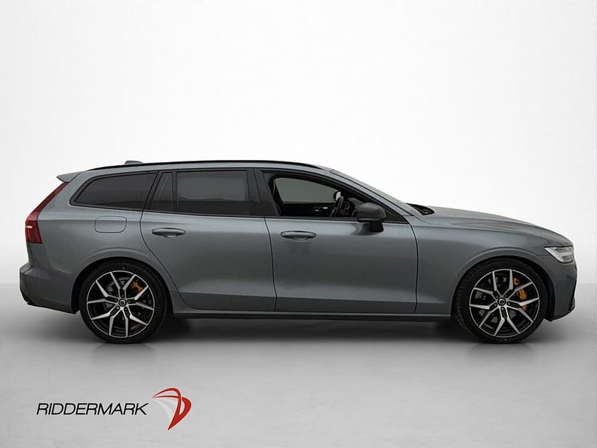 Bild 5 av Volvo V60 Recharge T8 AWD R-Design VOC Pano H/K HuD 360°