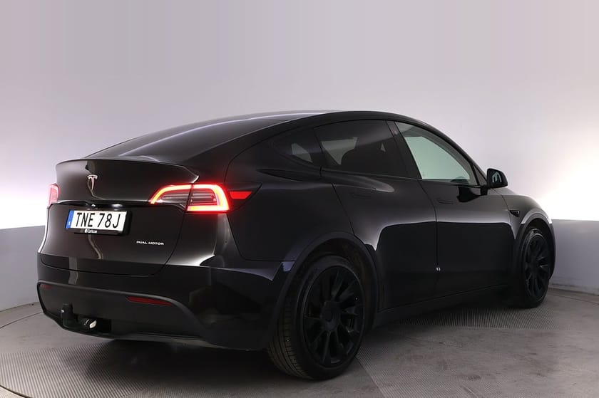 Bild 5 av Tesla Model Y Long Range AWD Uppg. Autopilot 20" Pano Drag