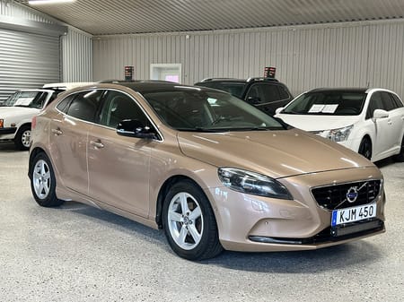 Volvo V40 D2 Euro 5 Nybesiktigad Panorama Välservad Dragkrok PAP