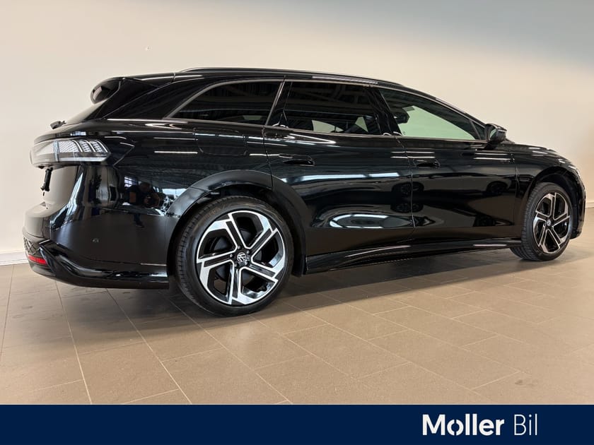 Bilde 3 av Volkswagen ID.7 GTX Tourer