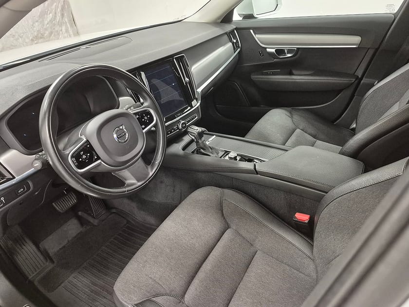 Bild 2 av Volvo V90 D4 190HK Momentum