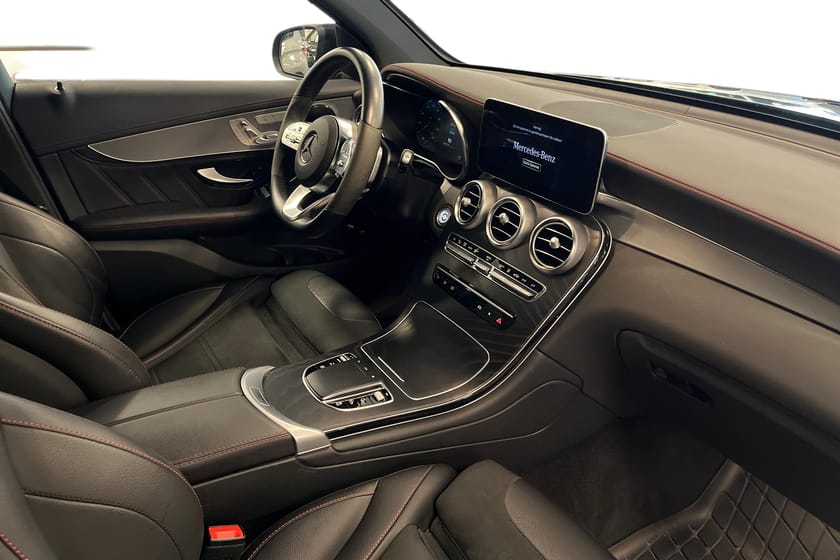 Bild 5 av Mercedes-Benz GLC 300 e 4MATIC Amg line plus / Premiumpaket / Elstolar / Navi / Drag