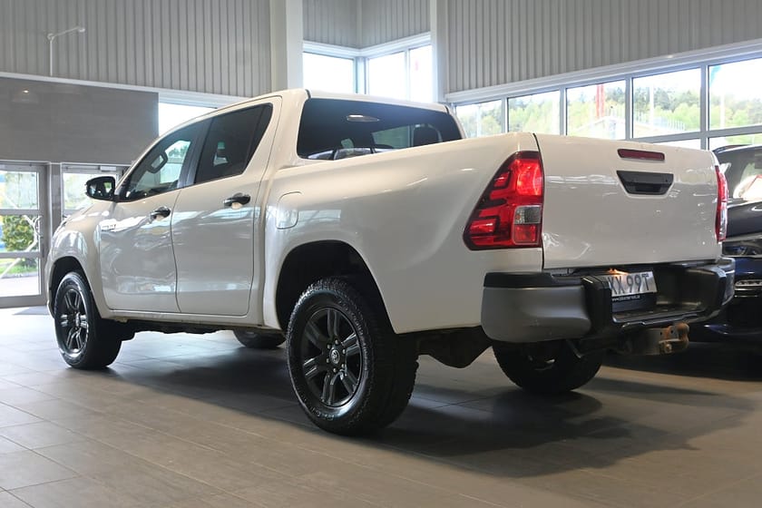 Bild 3 av Toyota Hilux Dubbelhytt 2.4 AWD 150hk Moms
