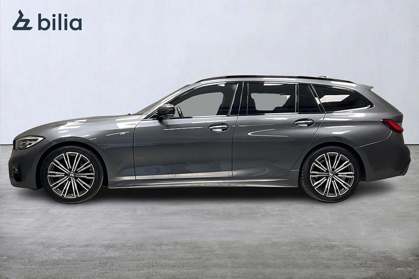 Bild 4 av BMW 320d xDrive Touring Touring-M Sport-Dragkrok-Rattvärme-Akustikrutor