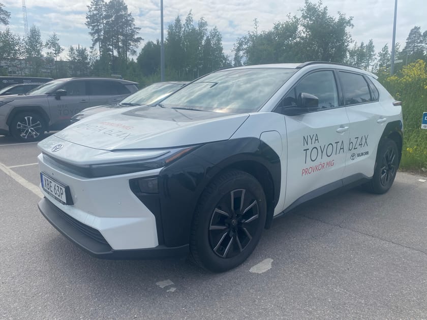 Bild 1 av Toyota bZ4X 
