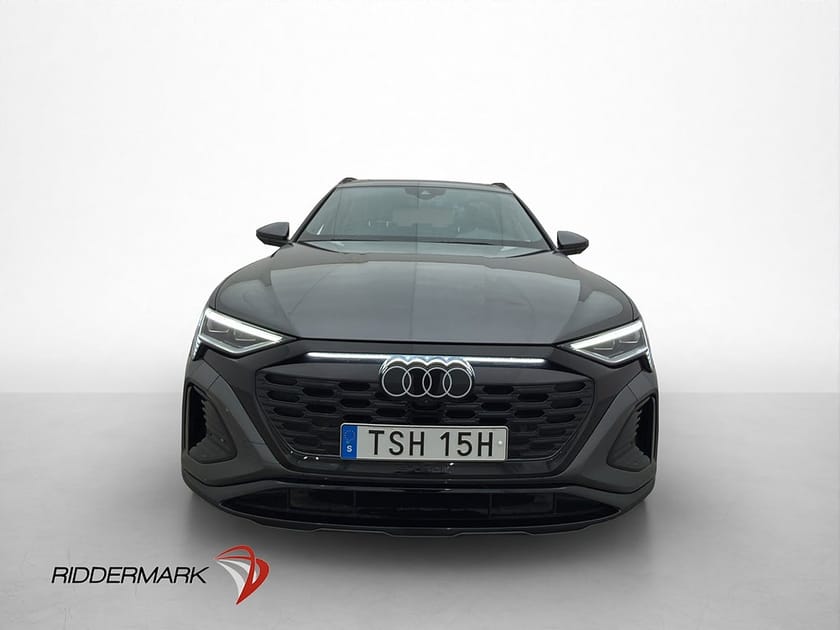 Bild 2 av Audi Q8 55 e-tron quattro S-Line Pano 360° B&O Matrix Drag