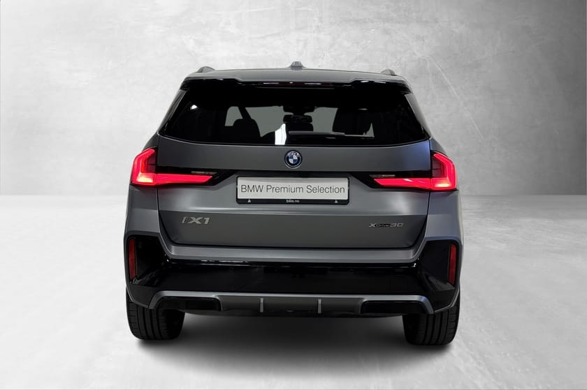 Bilde 3 av BMW iX1 xDrive30 xDrive30, Fully Charged, M-Sport, H/K, h-feste,Head-Up