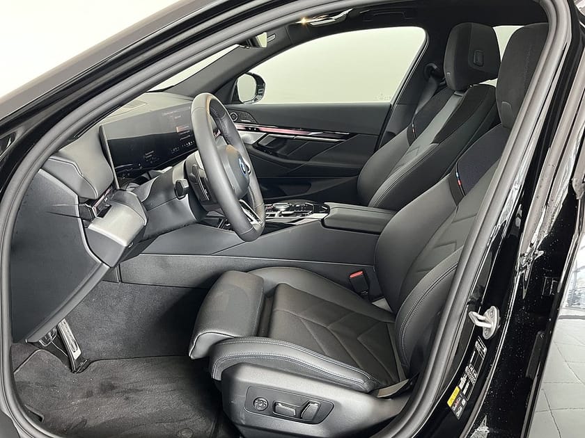 Bild 5 av BMW 530e xDrive Touring M Sport Panorama Drag H/K Rattvärme