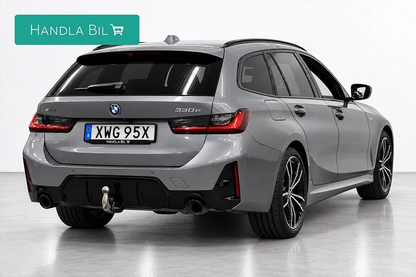 Bild 5 av BMW 330e xDrive Touring Plug-in M sport Drag ACC Cockpit HUD Skinn