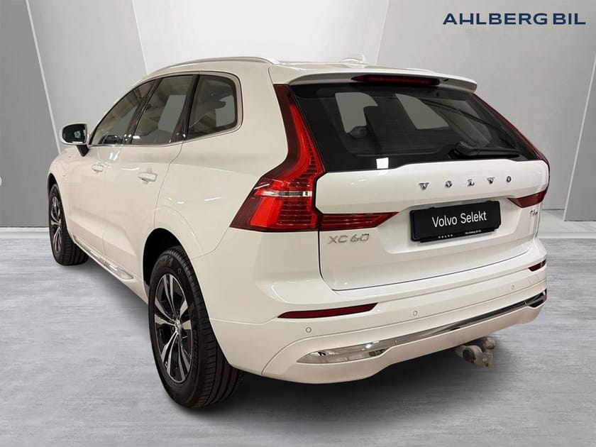 Bild 3 av Volvo XC60 T6 Core Special Edition, Dragkrok, Parkeringskamera Bak, Ljuspaket