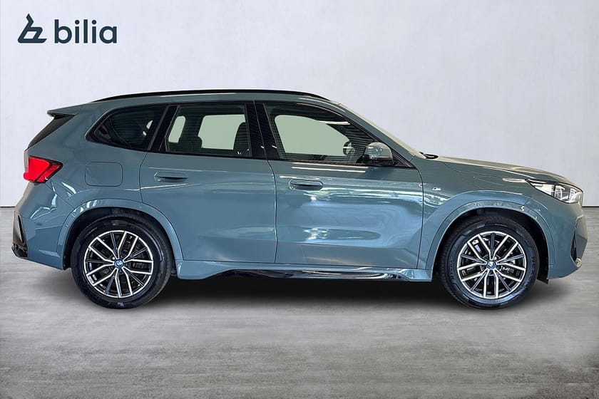 Bild 4 av BMW iX1 xDrive30 M Sport Pano/HuD/360/Navi/Keyless