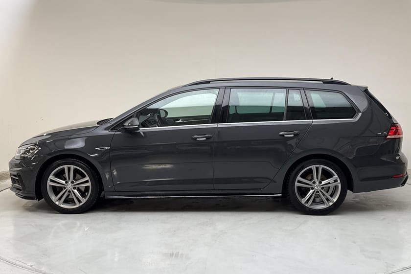 Bild 2 av Volkswagen Golf Sportscombi 1.5 TSI 150hk GT R-Line Pluspaket