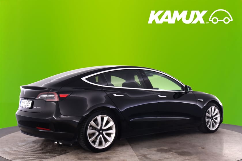 Bild 2 av Tesla Model 3 Long Range AWD 440hk Pano Moms