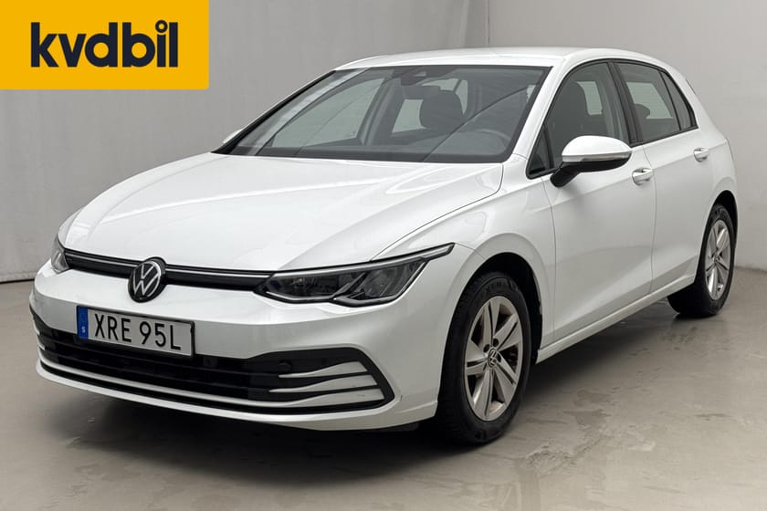 Bild 1 av Volkswagen Golf VIII TGI 5dr (130hk) Backkamera Vinterhjul