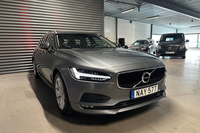 Bild 3 av Volvo V90 D4 Geartronic Momentum Väramre Navi Keyless Euro 6