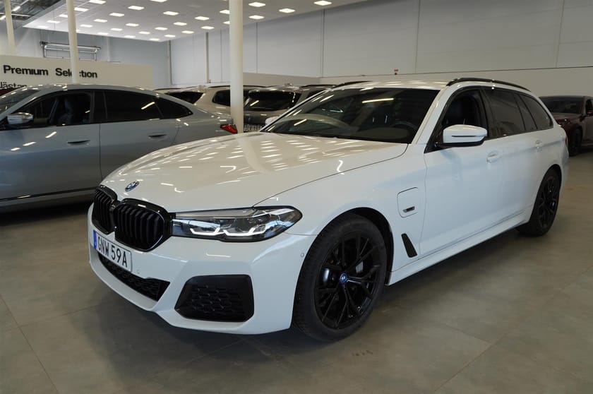 Bild 3 av BMW 530e xDrive Touring M-Sport Keyless Drag HiFi