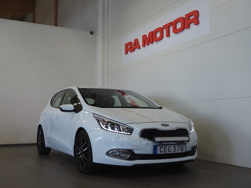 Bild 1 av Kia cee'd 1.6 CRDi EX Comfort Motorvärmare P-Sensorer