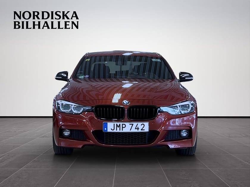 Bild 2 av BMW 330i Sedan Steptronic M Sport Dragkrok Helskinn GPS