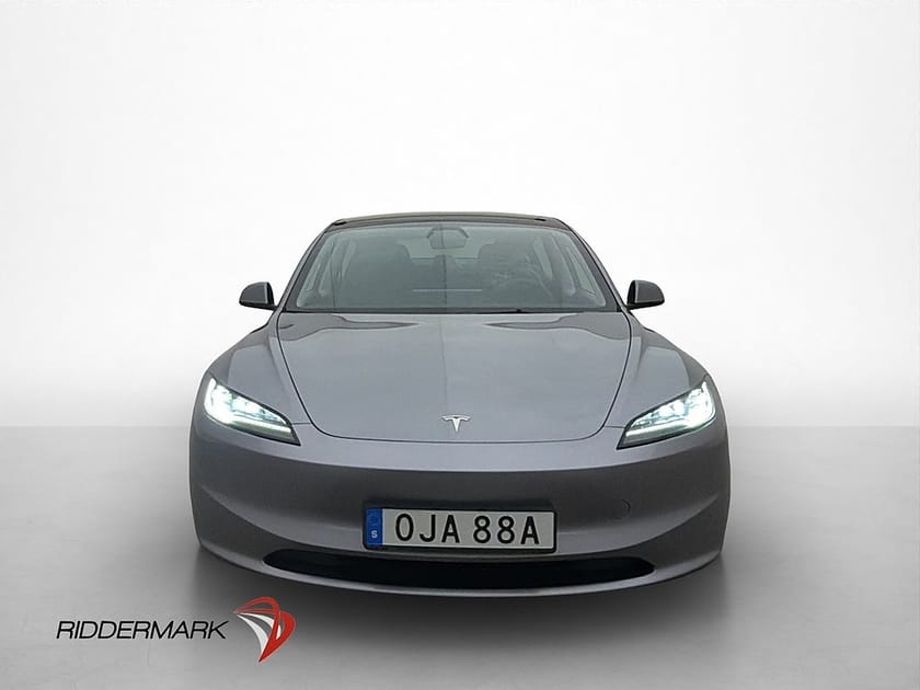 Bild 3 av Tesla Model 3 Long Range RWD Svensksåld Panorama Skärm-Bak