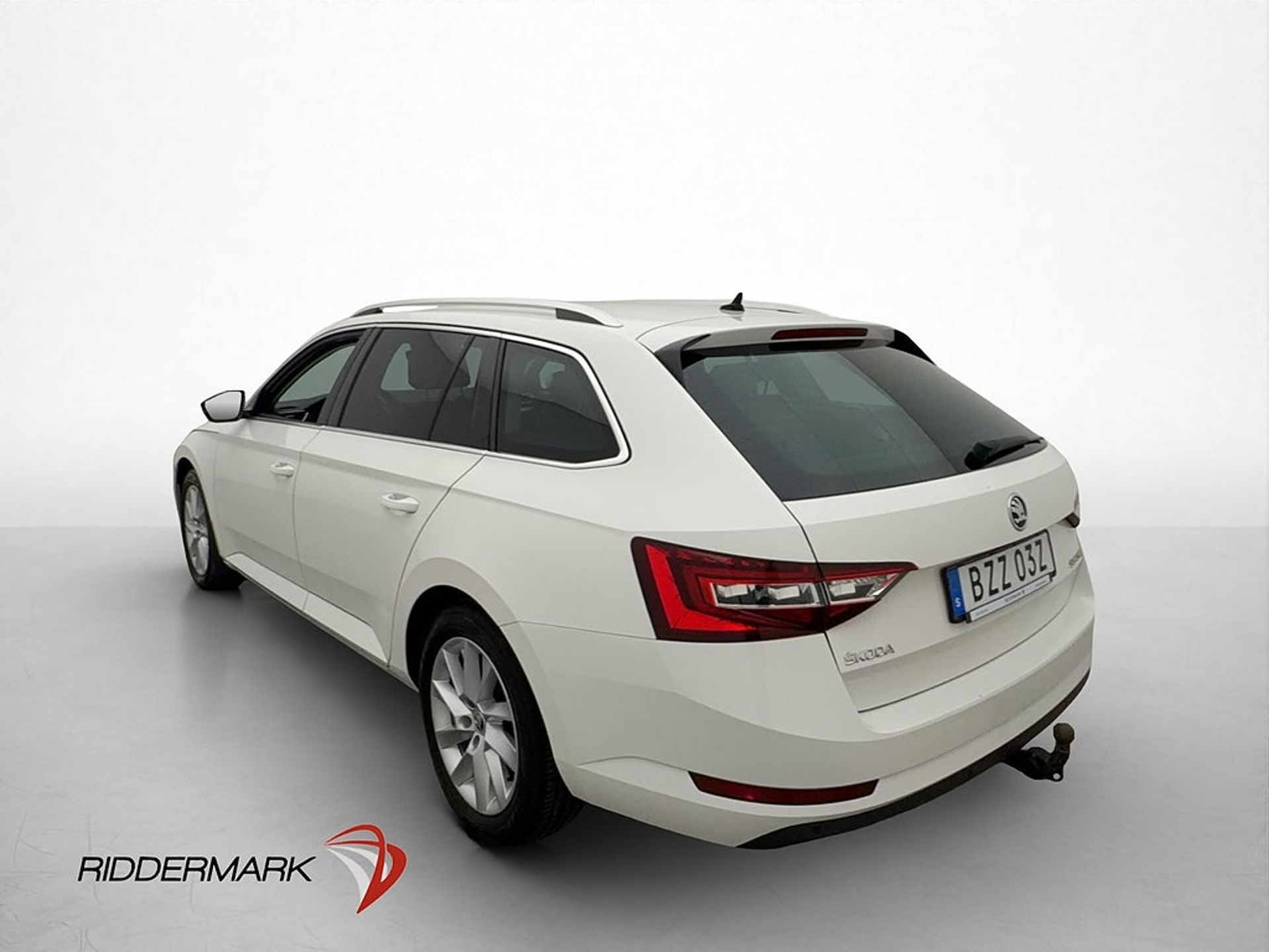 Skoda Superb 2019, bild 5/10