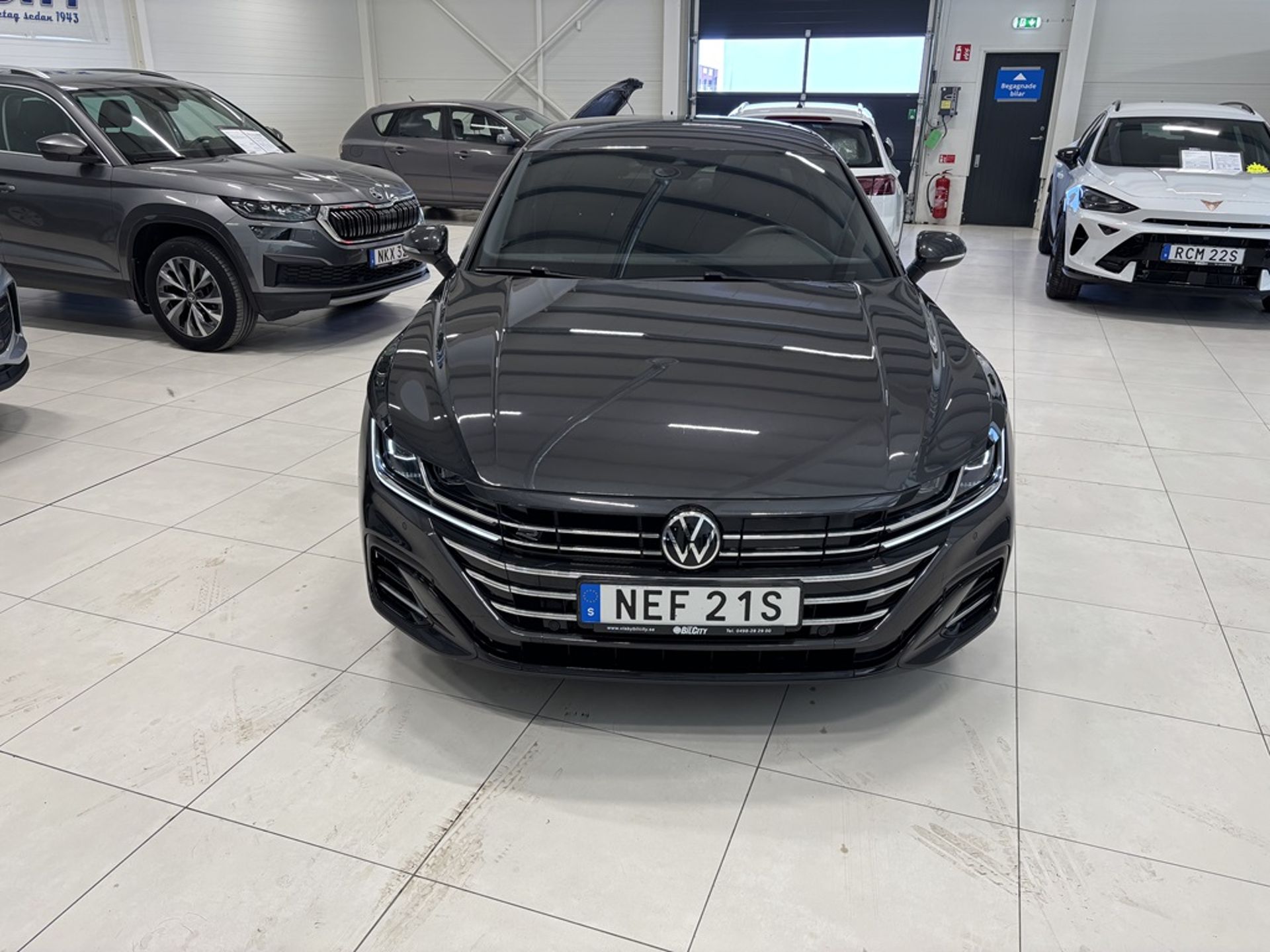 Volkswagen Arteon eHybrid Shooting Brake 2022, bild 2/25