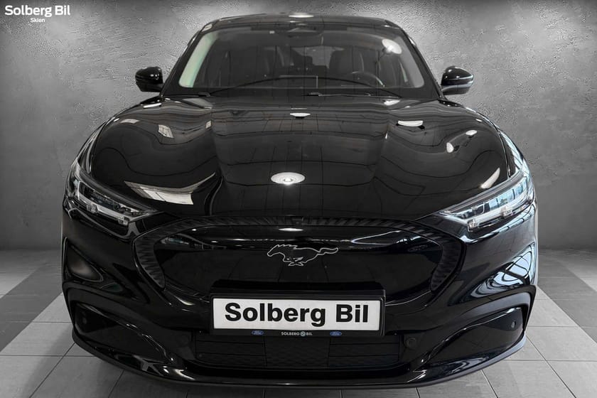 Bilde 2 av Ford Mustang Mach-E Standard Range SR RWD/ 440KM WLTP/ TENOLOGIPAKKE/ B&O/ 360.K