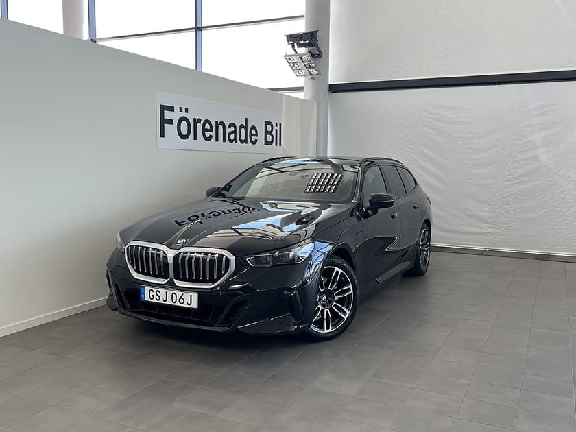 Bild 1 av BMW 530e xDrive Touring M Sport Drag Rattvärme Adaptiv Farth.