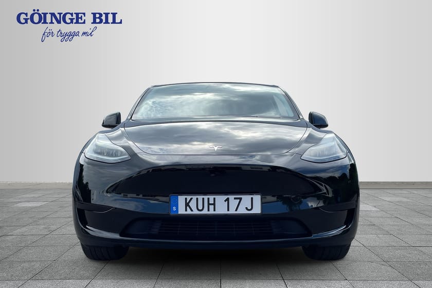Bild 3 av Tesla Model Y Standard Range RWD Dragkrok/Panorama/Batterihälsa 95,1%