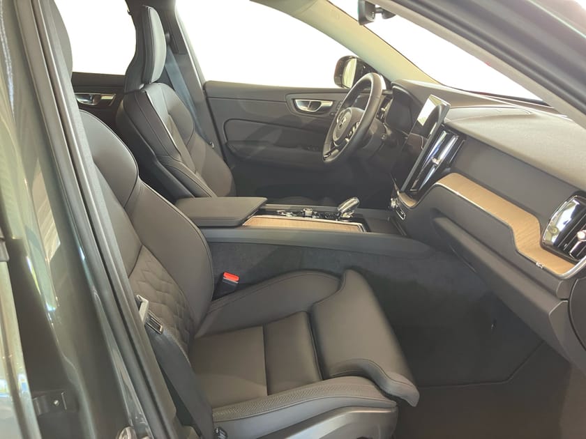 Bild 5 av Volvo XC60 T6 Plus Dark Nordic Edition