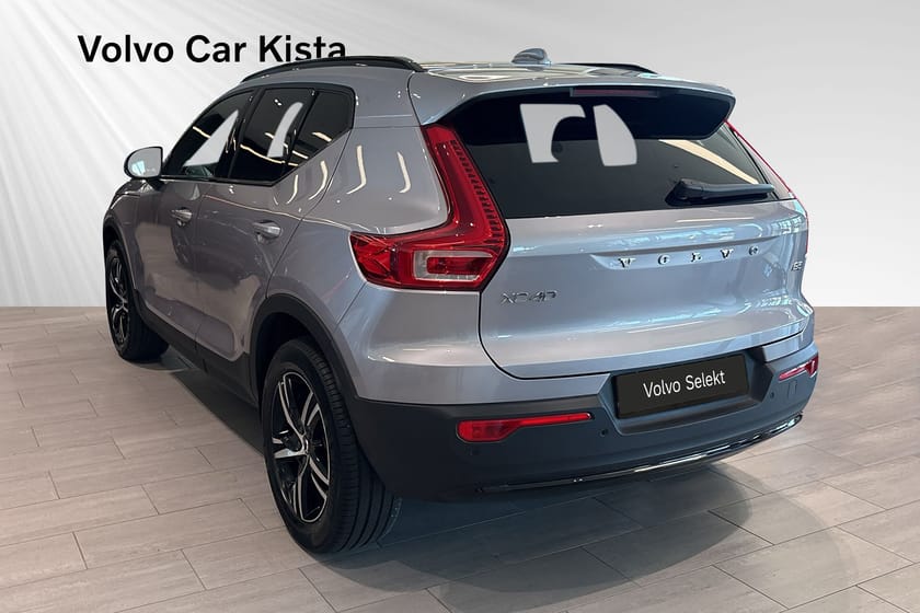 Bild 3 av Volvo XC40 B3 FWD Bensin Plus Dark 360Kamera