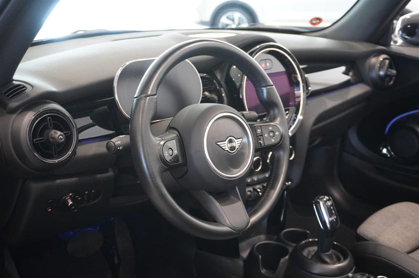 Bild 2 av MINI Cooper Convertible Cabrio Essential Keyless LED PDC
