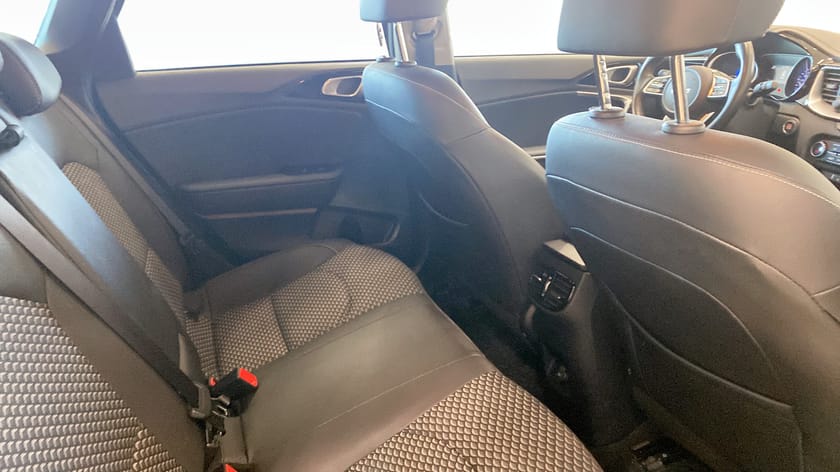 Bild 5 av Kia Ceed Sportswagon Plug-in Hybrid DCT 141hk ADVANCE PLUS - Backkamera