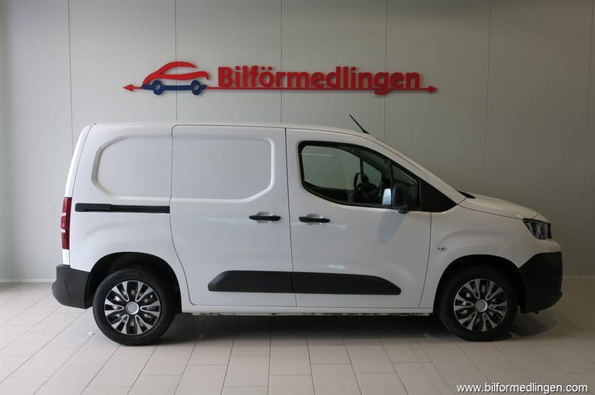 Bild 2 av Peugeot Partner Utökad Last 1.5 BlueHDi Pro 130 hk 3 sit Drag Svensksåld