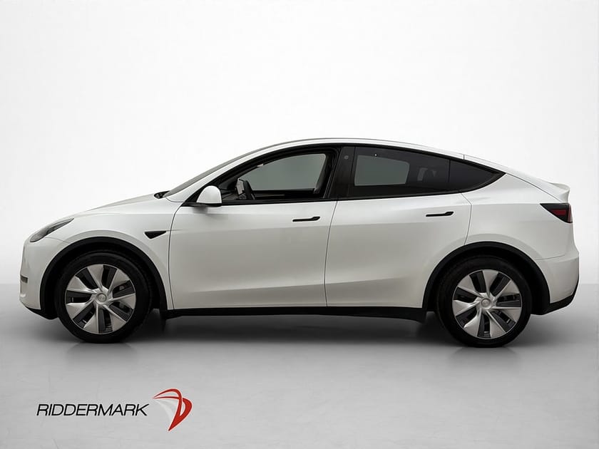 Bild 5 av Tesla Model Y Long Range AWD Pano Kamera Värmepump AP Drag