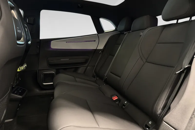 Polestar 4 Long Range Dual motor bilde 16
