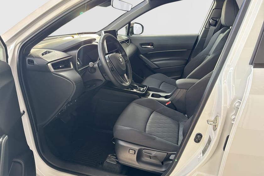 Bild 4 av Toyota Corolla Cross Hybrid AWD-i HybridAWD ECVT197hk