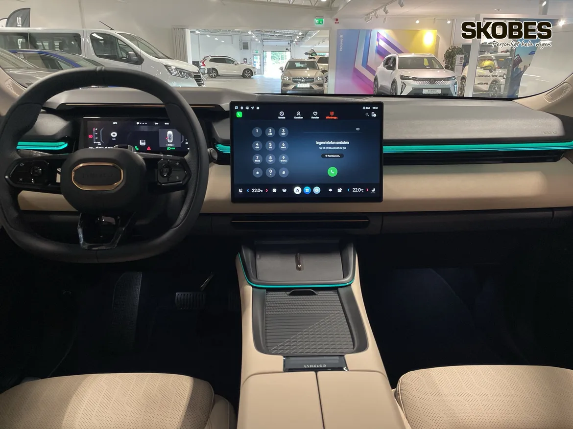 Lynk & Co 08 PHEV