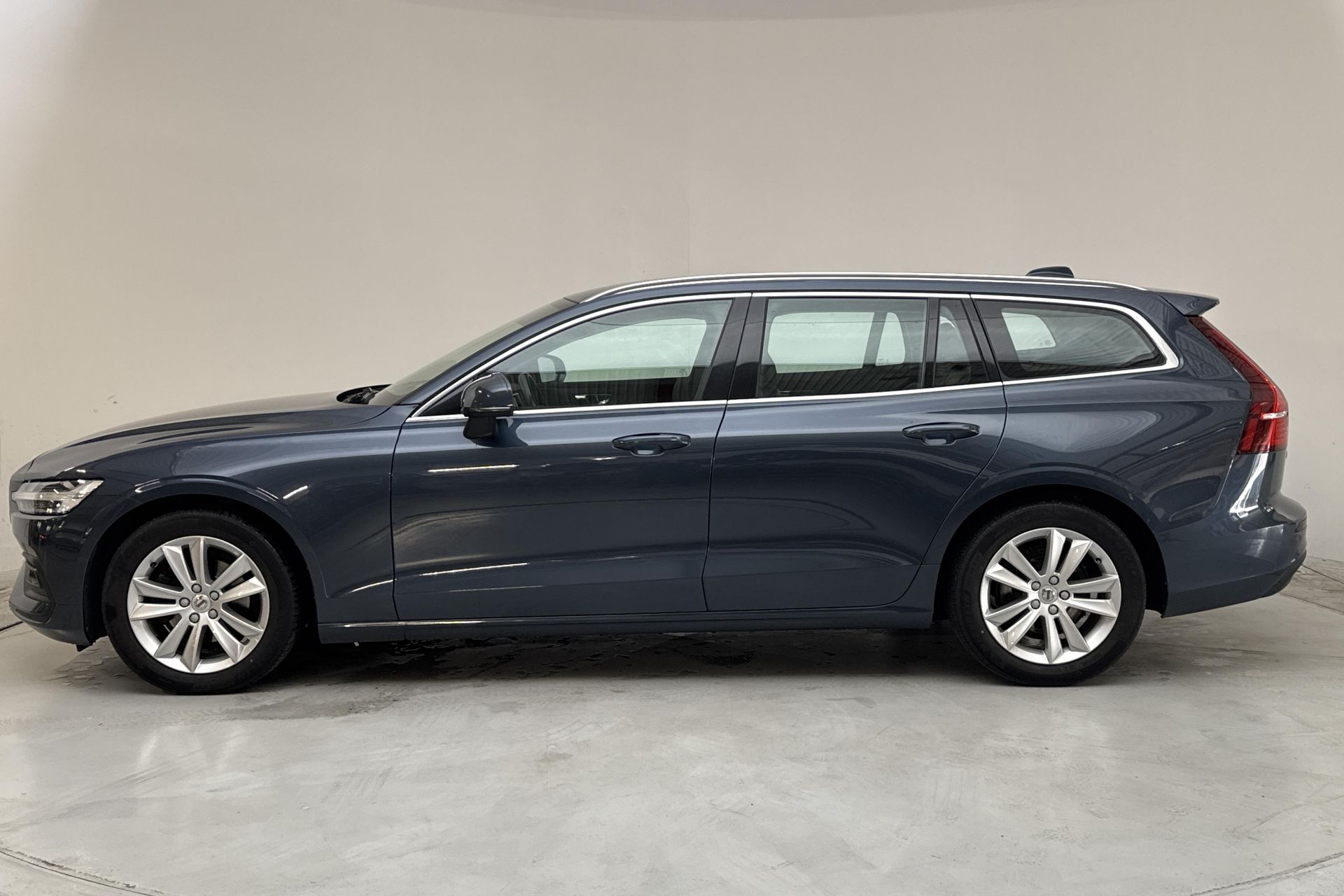 Volvo V60 D3 Manuell 2020, kuva 2/10