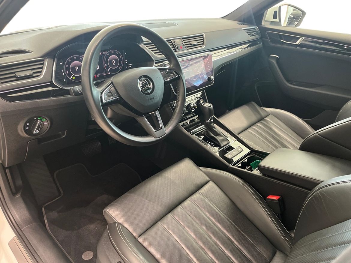 Škoda Škoda Superb Kombi — bild 8